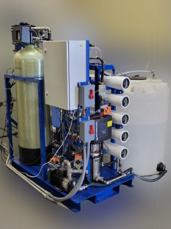 Aqualogix BDR5 blowdown recovery skid with reverse osmosis vessels